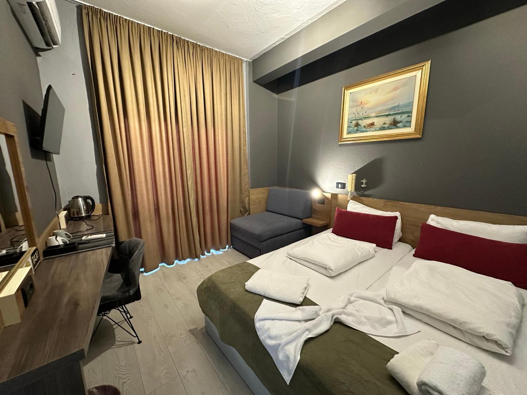 Villa Cabare Apartments&Rooms Durrës Kültér fotó